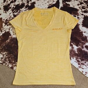 Ariat Women's Sunny Yellow V-Neck Tee
